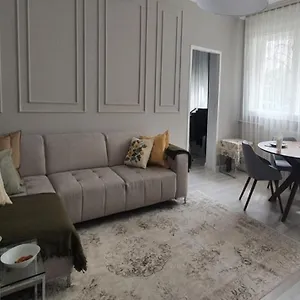 Im Zentrum Kudamm, West Apartment